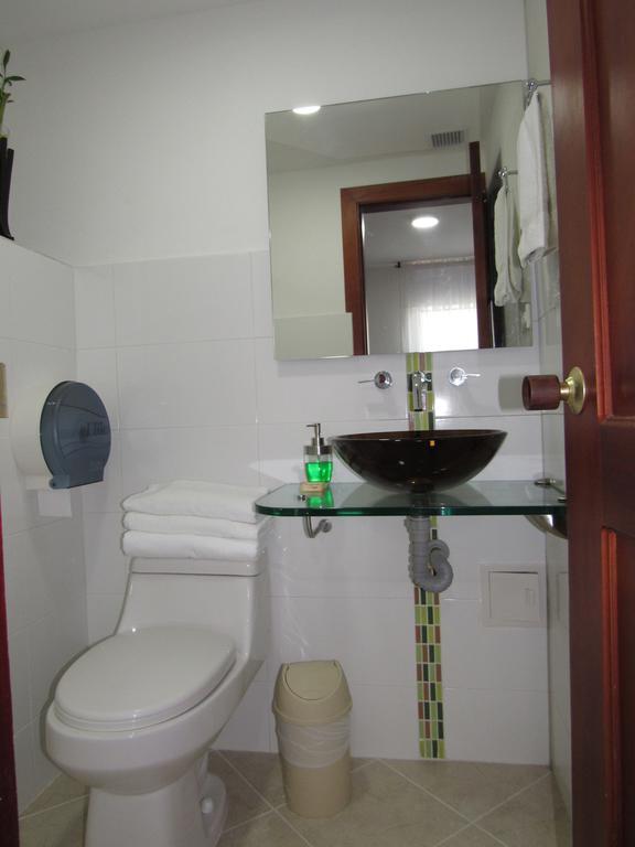Hotel Getsemani Bga بوكارامانغا الغرفة الصورة